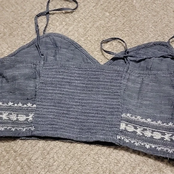 American Eagle embroidered bra floral crop top - Picture 3 of 3